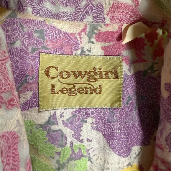 Cowgirl Legend Floral Paisley snap Button Down Top - Picture 6 of 7
